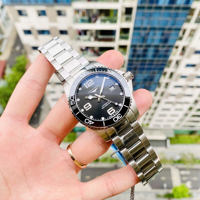 L3.782.4.56.6 שעון יד לונגין אוטומטי לגברים יד 2 במצב מצויין | לוח שחור באזל קרמי | סט מלא עם קופסא ותעודות | שנה אחריות | Longines L37824566 Steel HydroConquest 43mm