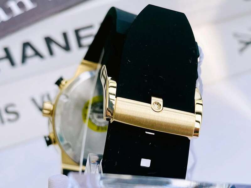 3600895 שעון מהסדרה החדשה של מובאדו לגברים | דגם כרונוגרף ספורטיבי ברצועת סילקון | שעון יוקרתי שווצרי לגברים |Movado Bold Fusion Chronograph Quartz Gold Dial Men';s Watch 3600895