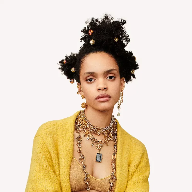 5624363 שעון סברובסקי אופנתי בעיצוב שעון כיס- שרשרת | שעון זהב בלוח שחור | מלאי מוגבל | שנתיים אחריות | Swarovski Pocket Black Gold Tone Plated Pocket Watch 5624363