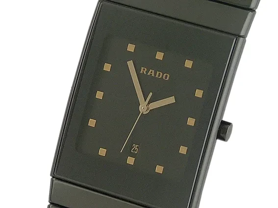 R21347162 שעון יד ראדו יד 2 דגם קרמיקה קלאסי 27 ממ שחור מחוגים זהב | חנות שעונים יד 2 כולל שנה אחריות Rado DiaStar 152.0347.3 Ceramic Swiss Quartz 27MM Watch