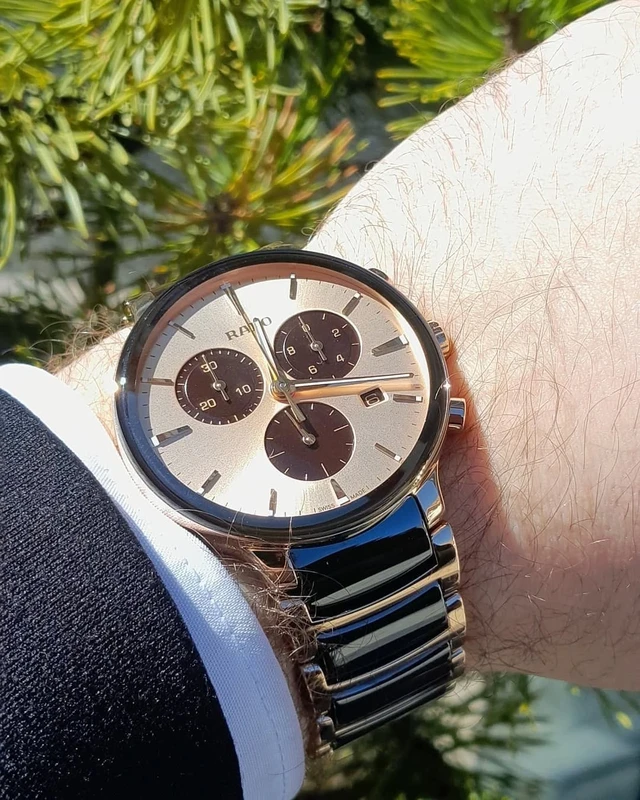 R-62123040 שעון ראדו מסדרת סנטריקס החדשה 2025 לגברים | דגם רוז גולד בקרמיקה חומה ומיוחדת | לוח שמפניה כולל 5 שנים אחריות יבואן רשמי פלאנט | Rado NEW Centrix Chronograph 41mm Mens Watch R30212402