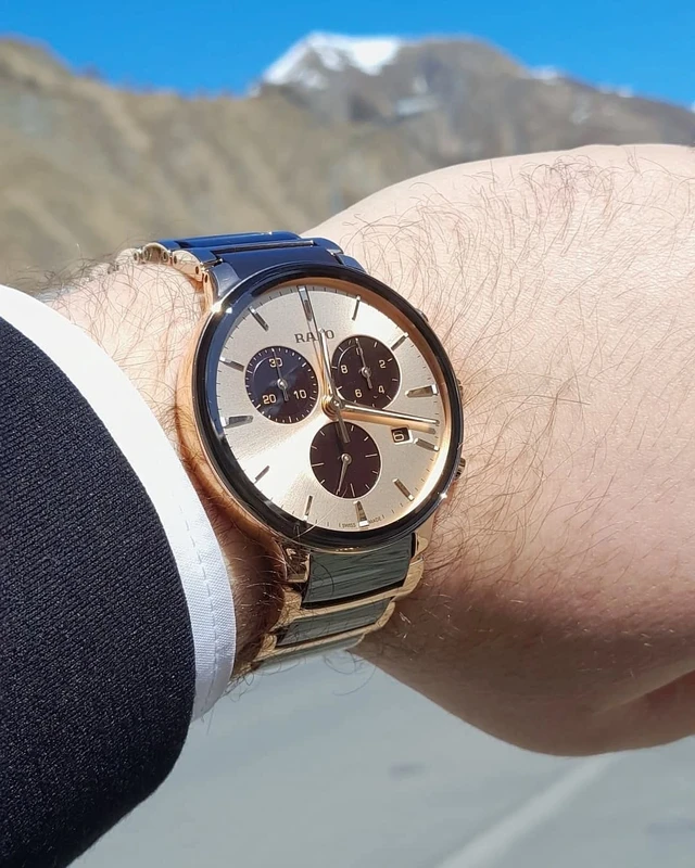 R-62123040 שעון ראדו מסדרת סנטריקס החדשה 2025 לגברים | דגם רוז גולד בקרמיקה חומה ומיוחדת | לוח שמפניה כולל 5 שנים אחריות יבואן רשמי פלאנט | Rado NEW Centrix Chronograph 41mm Mens Watch R30212402