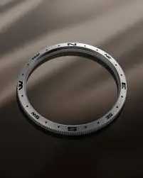 C047.452.11.081.01 שעון סרטינה חדש מסדרת DS-X | דגם משולב באזל אדום עם מצפן | GMT כולל 5 שנים אחריות | Certina DS-X GMT 41mm Mens Watch C0474521108101