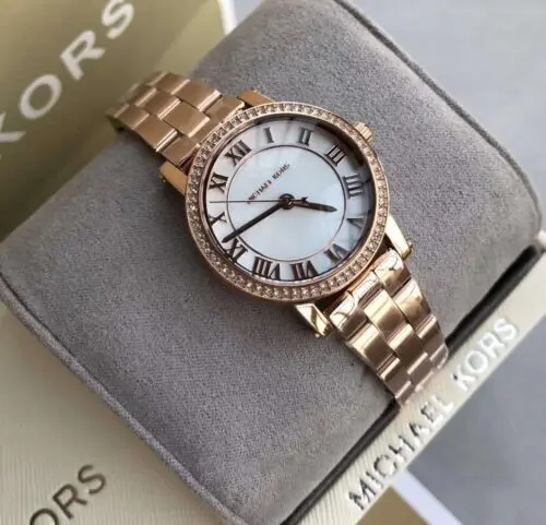 MK3558 שעון מייקל קורס רוז גולד לנשים | דגם חדש בלוח פנינה עם ספרות רומיות | רצועת פלדה | שנתיים אחריות | Original Michael Kors Analog Watch For Women Norie Petite MK3558
