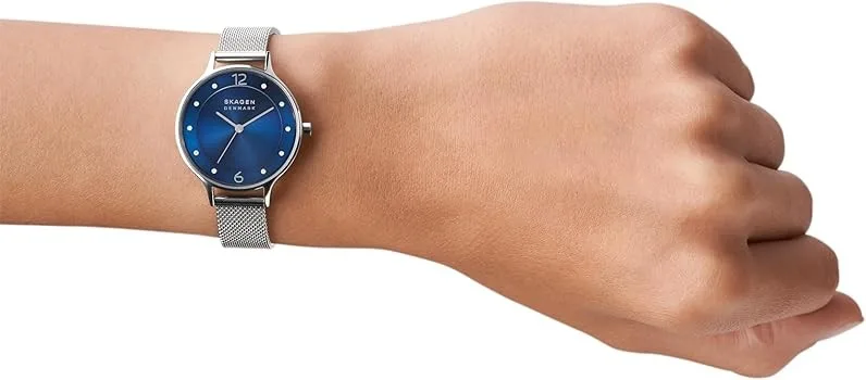 SKW2307 שעון יד סקאגן לאישה | דגם מיוחד בלוח כחול כולל 12 זרקונים בלוח | רצועת רשת אופנתית ונוחה | שנתיים אחריות יבואן רשמי | Skagen Stainless Steel Mesh SKW2307 watch
