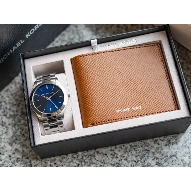 MK1060SET שעון מייקל קורס יבואן רשמי לגברים | דגם לגברים במארז מתנה כולל ארנק | לוח כחול פסים עם שנתיים אחריות פלאנט | Michael Kors MK1060SET Mens Slim Runway Watch