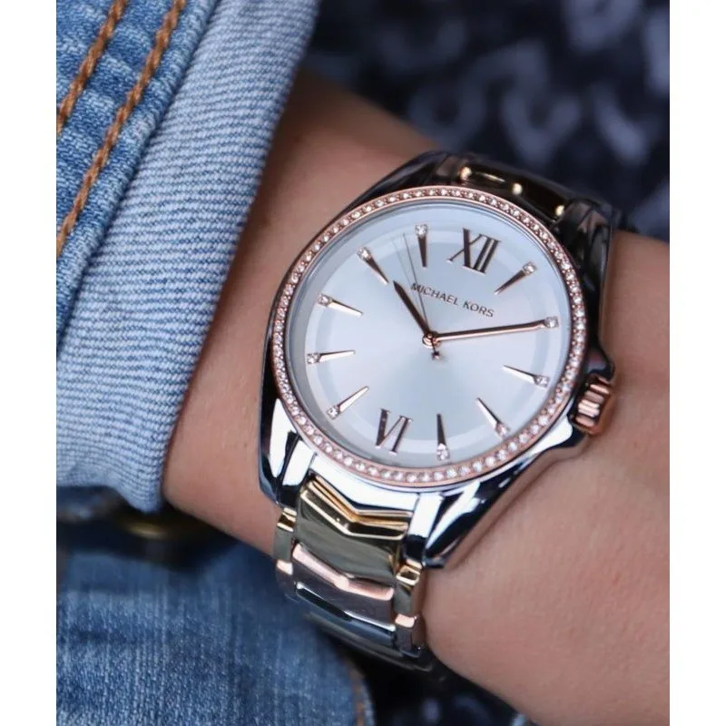 MK6686 שעון מייקל קורס יבואן רשמי | דגם חדש לאישה ברצועת פלדה משולבת 3 צבעים | לוח לבן מהמם | דגם קריסטלים| שנתיים אחריות פלאנט | מלאי מוגבל | Whitney Crystal White Sunray Dial Ladies Watch MK6686