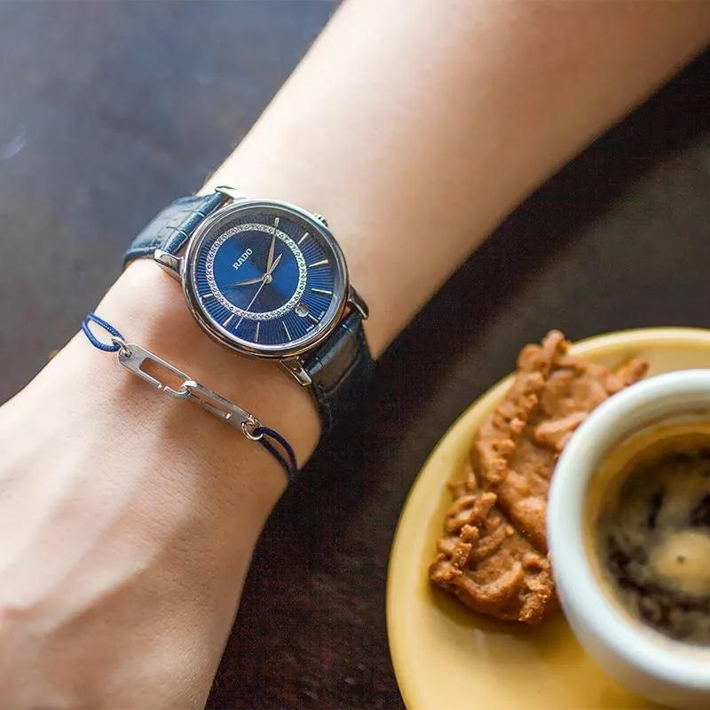 R14064725 שעון ראדו מיוחד לנשים ברצועת עור | דגם קרמיקה | רצועה חולה בלוח כחול פסים מהמם עם שיבוץ של 24 יהלומים | שנתיים אחריות | מלאי מוגבל | Rado R14064725 DiaMaster Diamonds Blue Ladies Watch