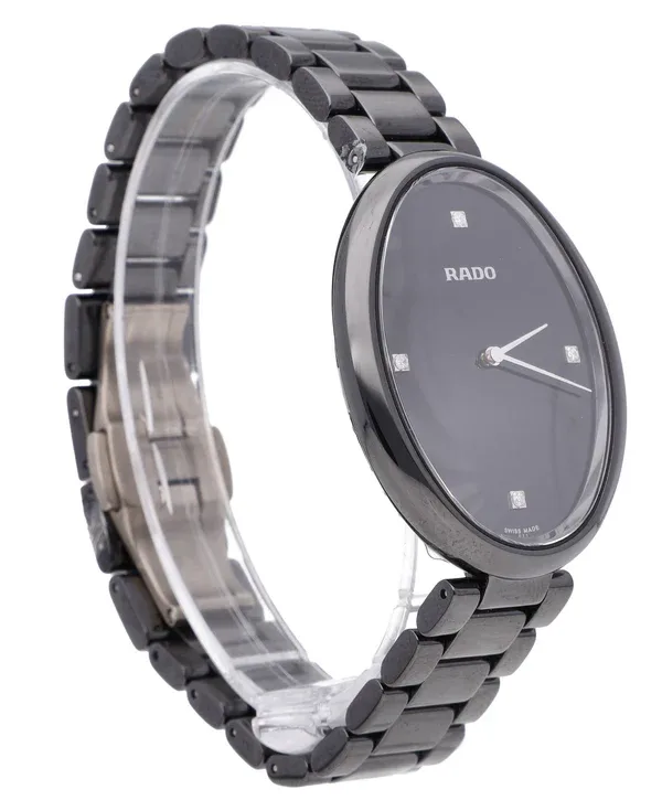 R53222712 שעון ראדו מיוחד לאישה מסדרת אסנזה | דגם אובלי קרמיקה משובץ 4 יהלומים | שנתיים אחריות | מלאי מוגבל בהחלט | Rado Women';s Esenza 33mm Quartz Watch R53222712